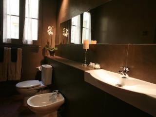 Vrabac Guesthouse บาร์เซโลนา ภายนอก รูปภาพ